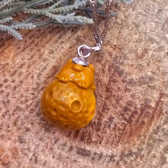 Nature Alashan Agate Cute Rabbit On Nut Pendant Necklace - Picture 2 of 10